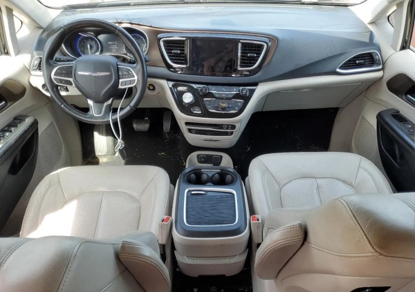 Chrysler Pacifica cena 44000 przebieg: 207045, rok produkcji 2017 z Warszawa małe 67